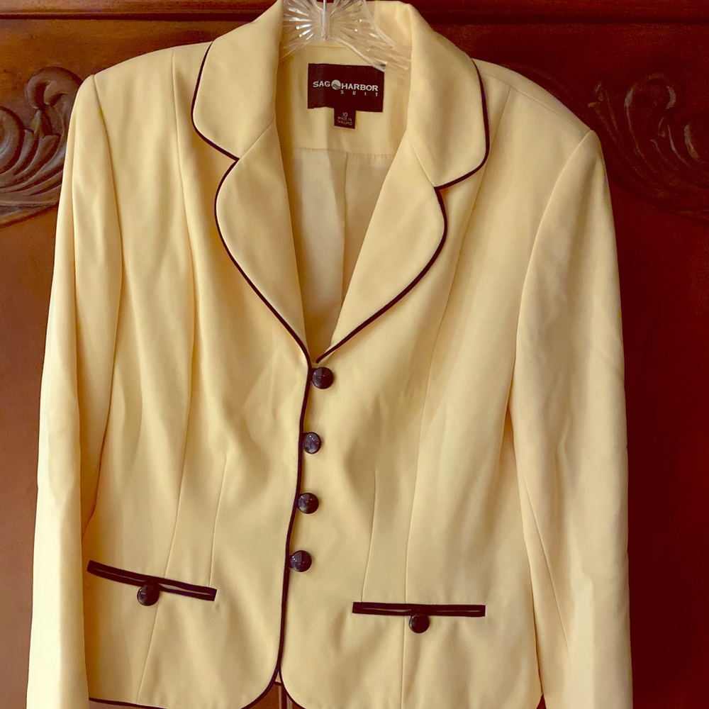 Yellow jacket by sag harbor
